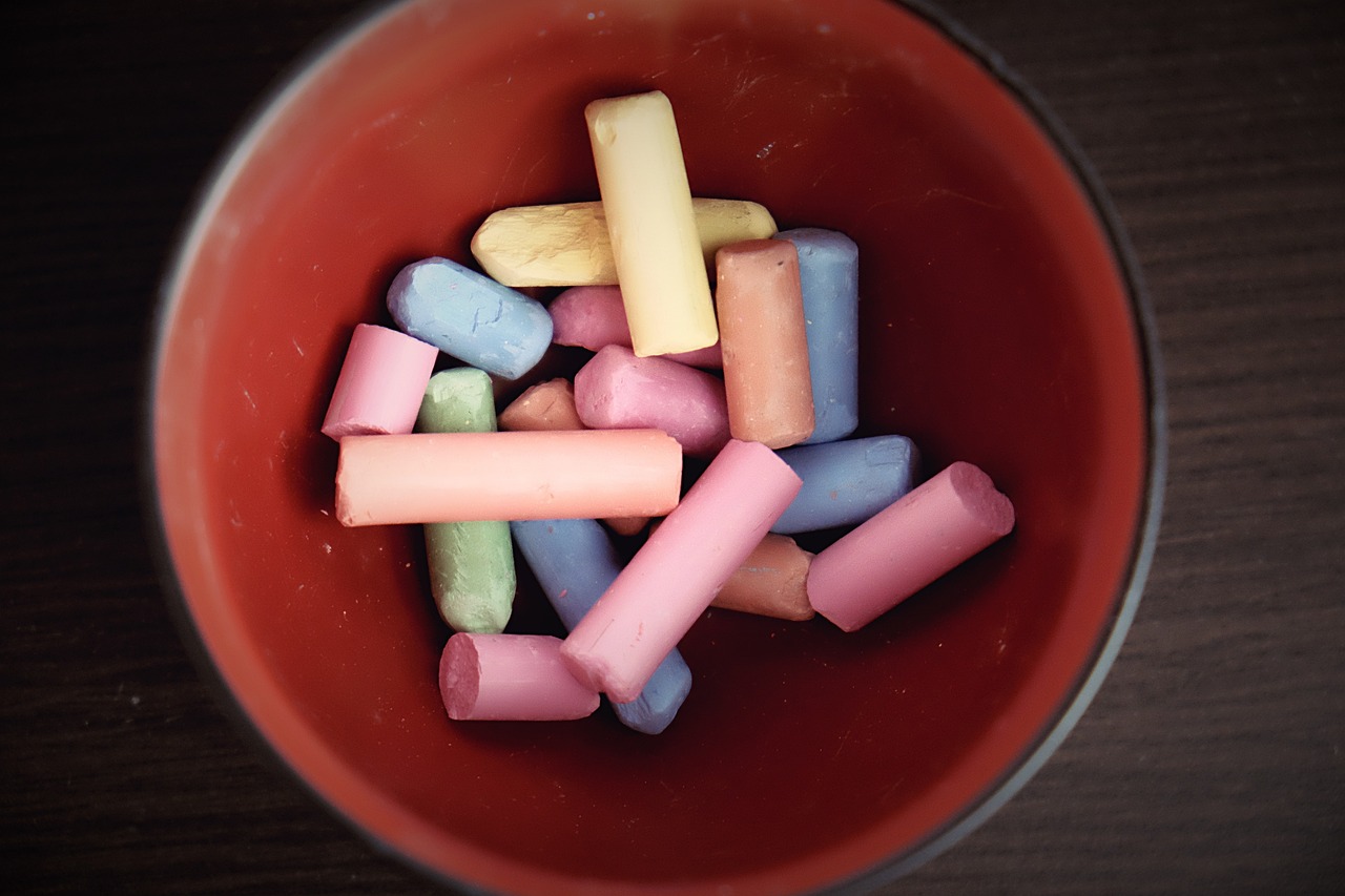 粉笔，塑造知识的神奇工具之力量