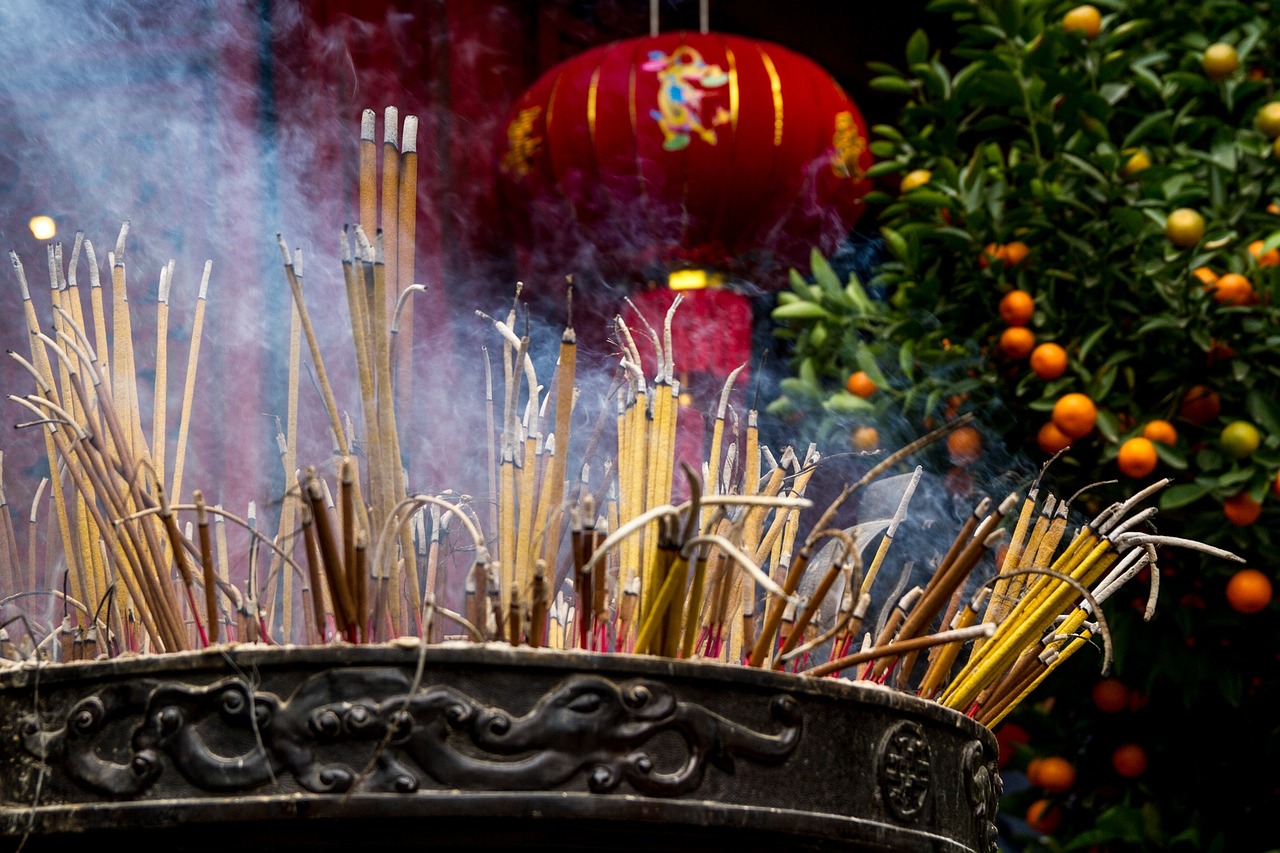 中秋月圆，美好时光共团圆，祝福快乐不断延续