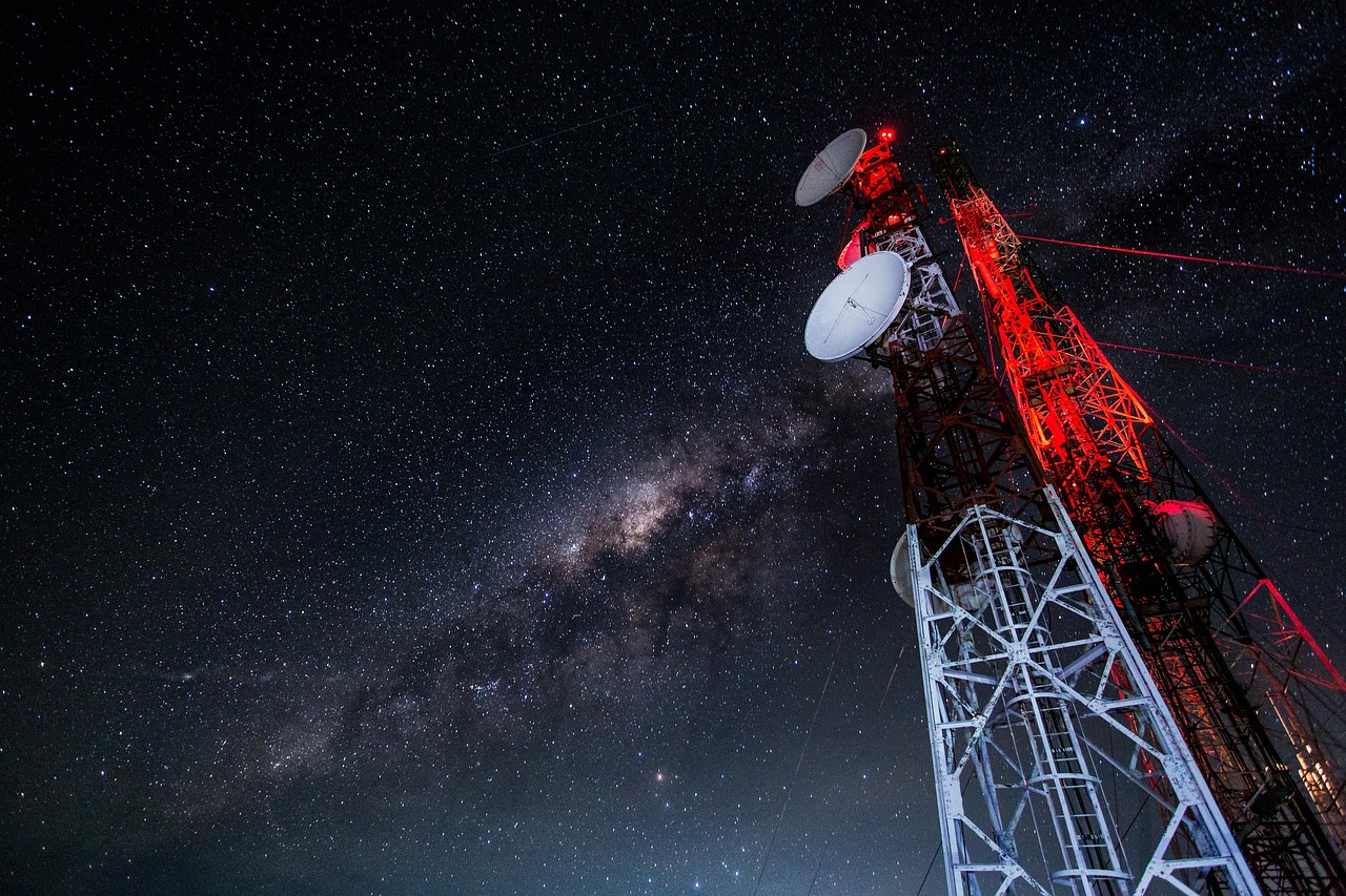 新澳门正版免费资料怎么查,星辰词语解析：探索宇宙语言的奥秘和意义