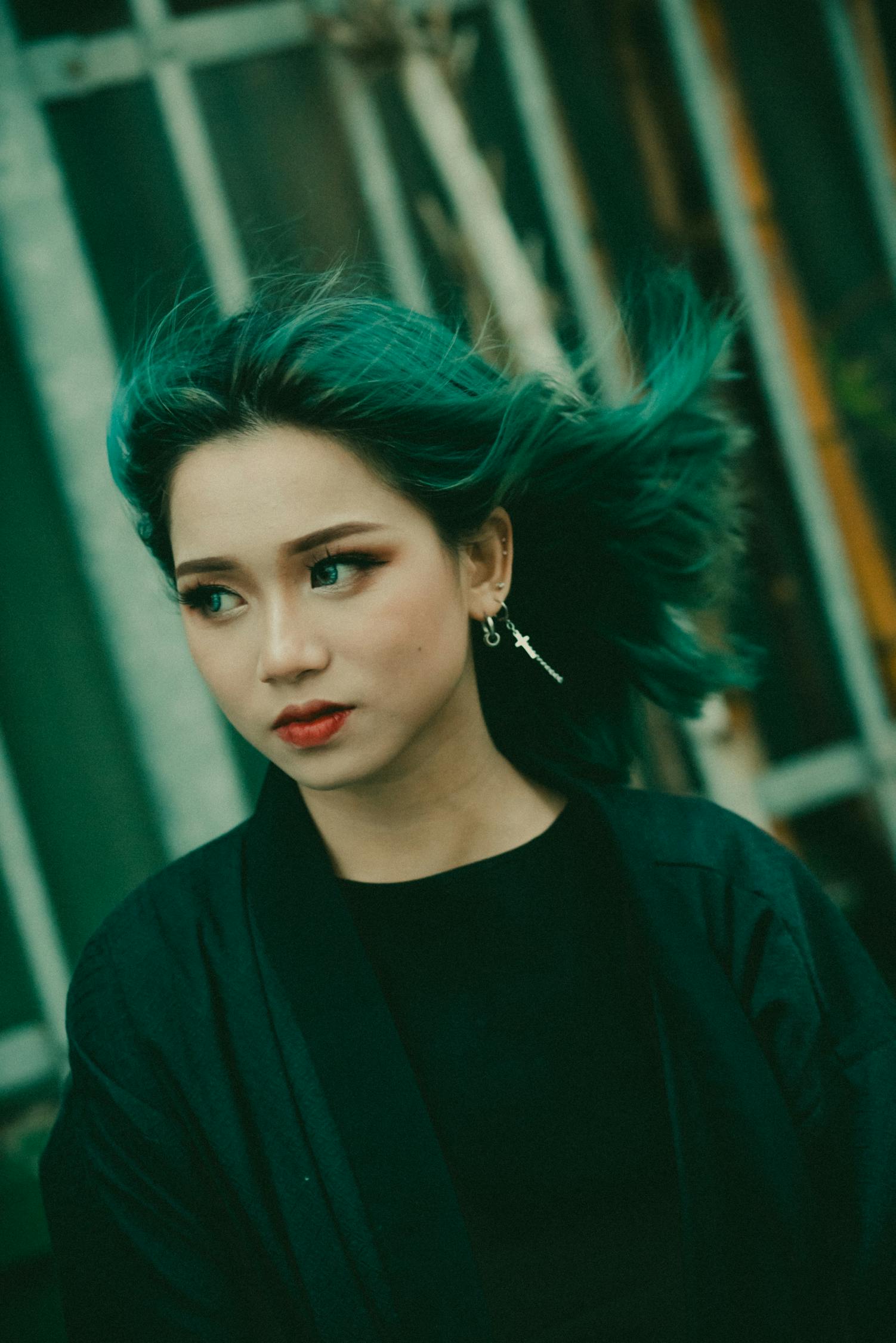 女演员吴越的丈夫，一位令人敬佩的杰出人物